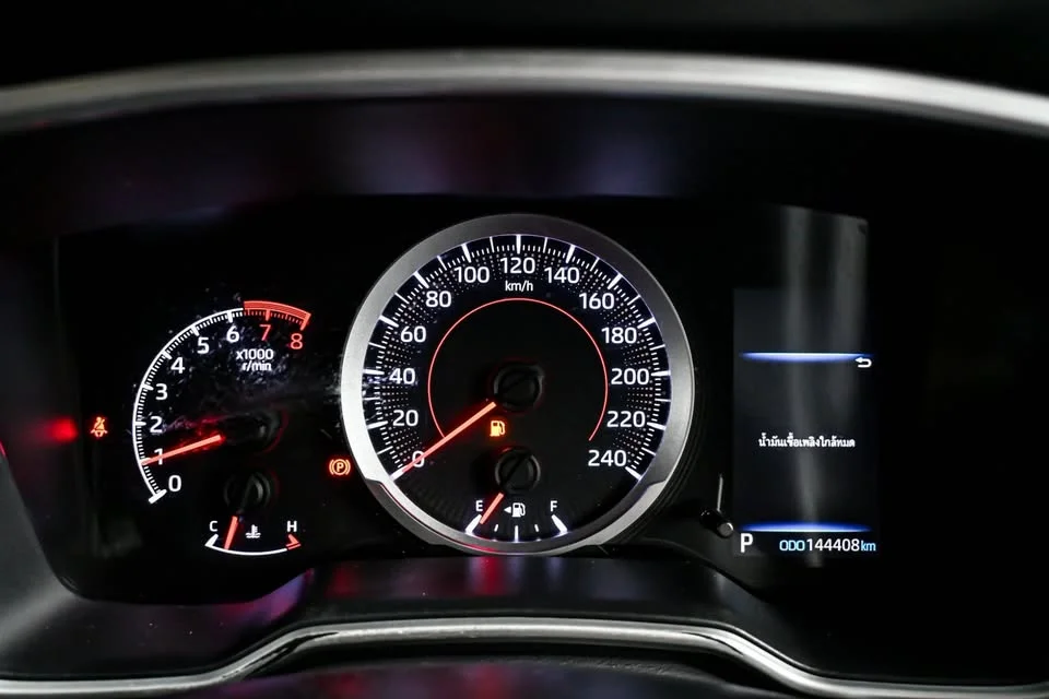 2019 Toyota Corolla Altis XII (E210) 3