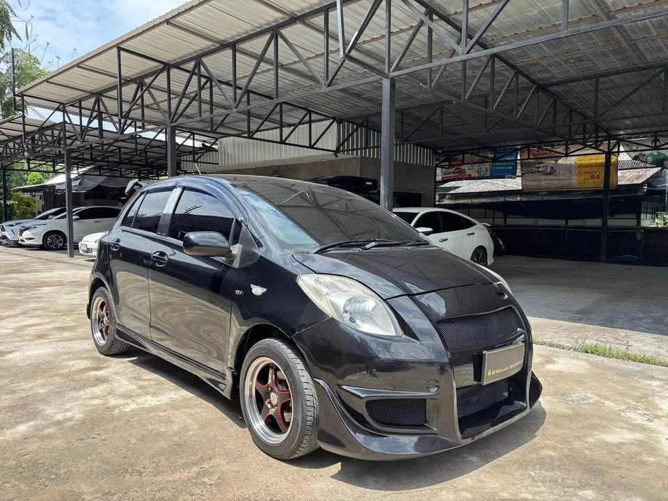 2006 Toyota Yaris II 2