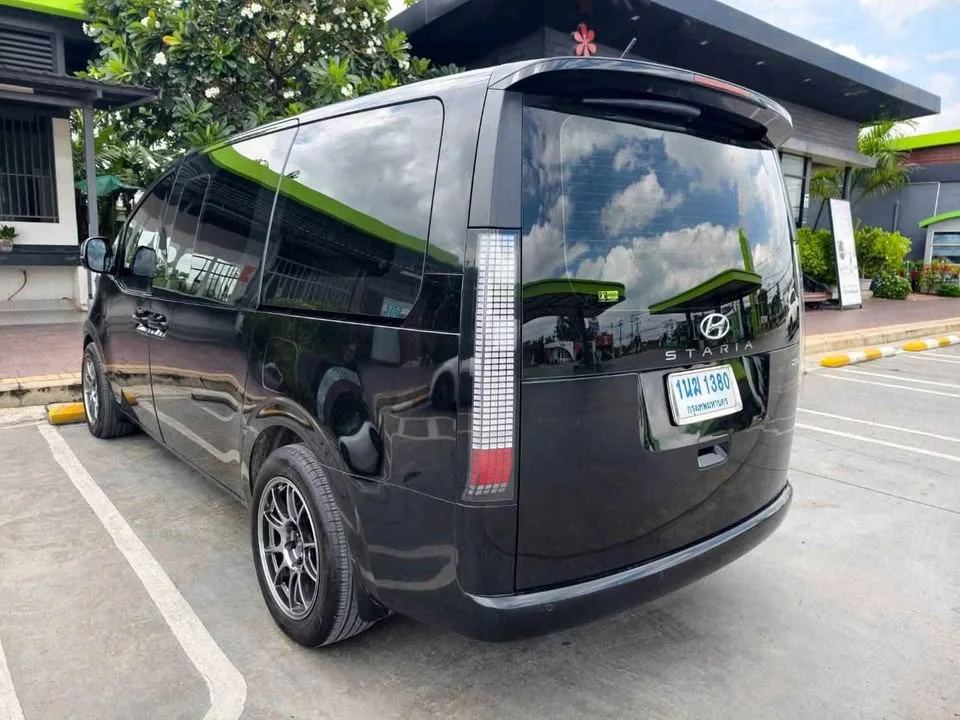 2022 Hyundai Staria US4 2