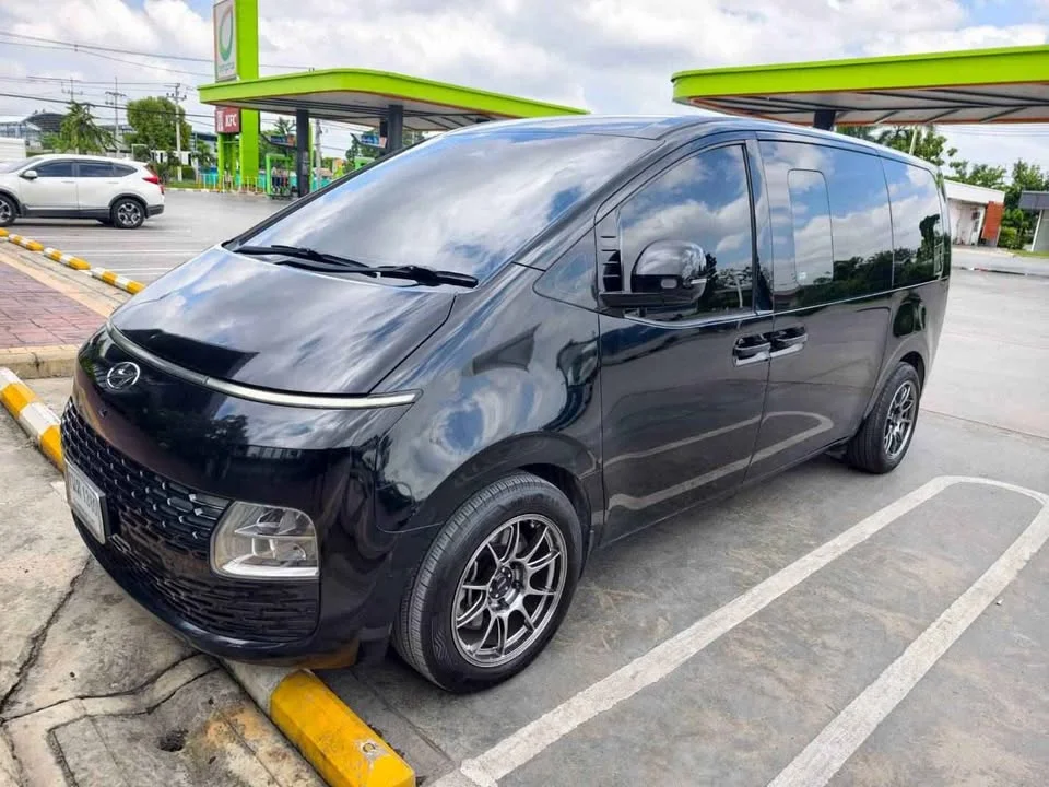 2022 Hyundai Staria US4 3