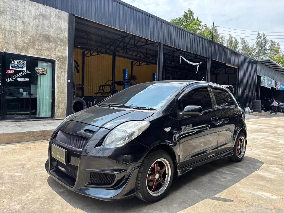 2006 Toyota Yaris II 2