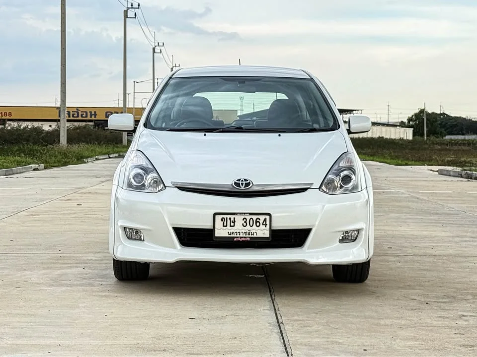 2007 Toyota Wish I 2