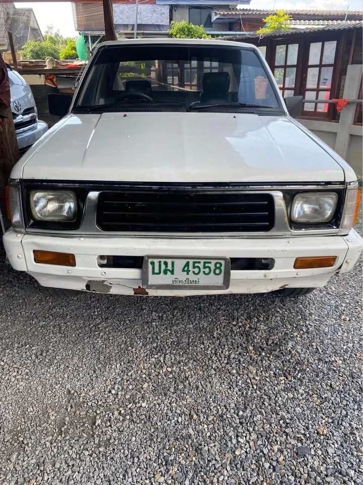 1994 Mitsubishi Triton II 2