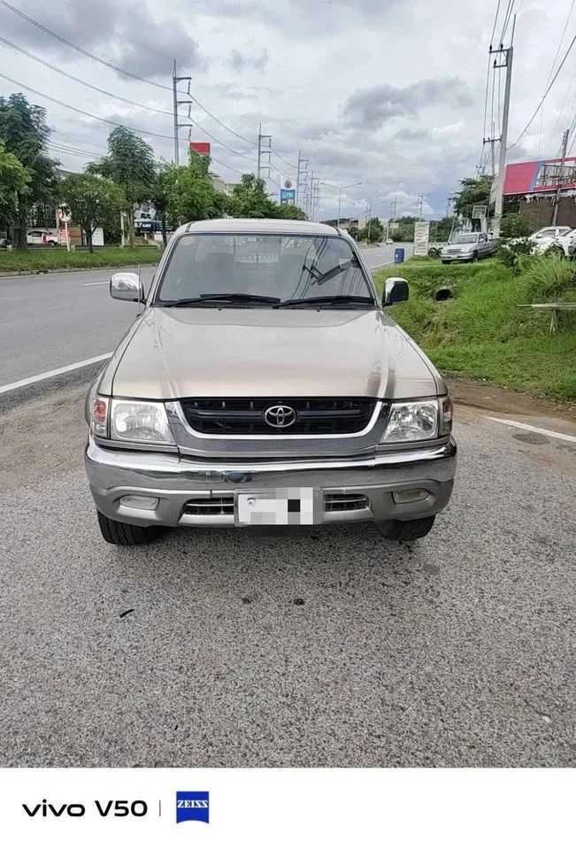 2003 Toyota Hilux Tiger VI 2