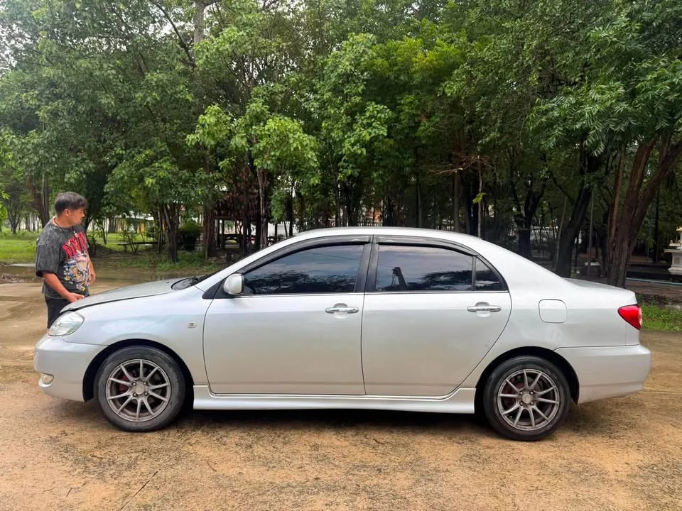 2004 Toyota Corolla Altis IX (E120) 3