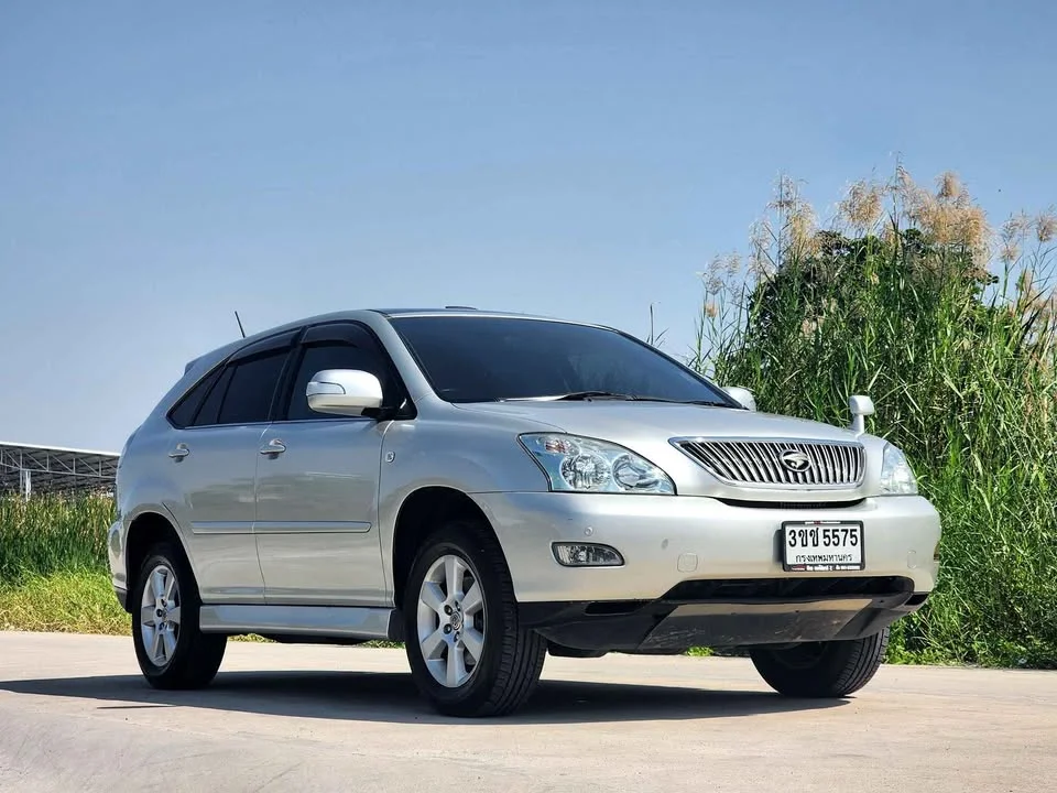 2005 Toyota Harrier II 2