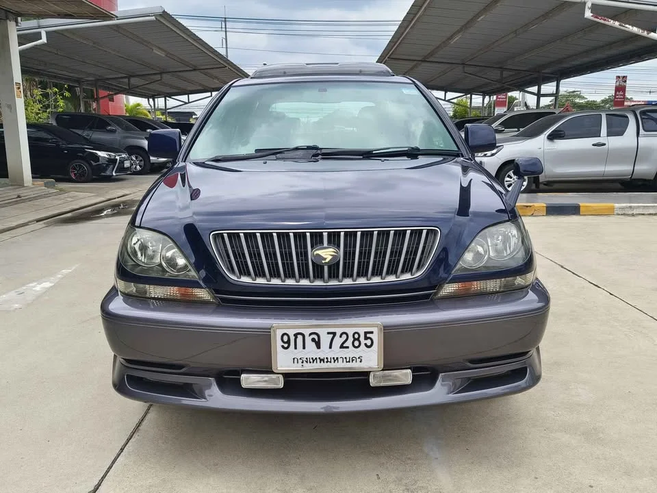 1998 Toyota Harrier I 3