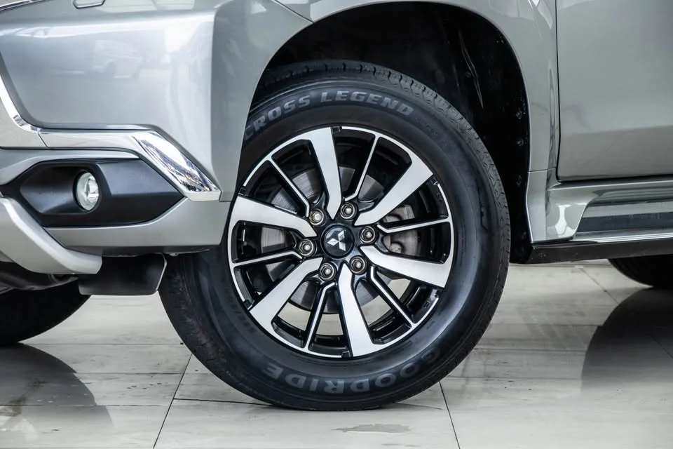 2019 Mitsubishi Pajero Sport III 3