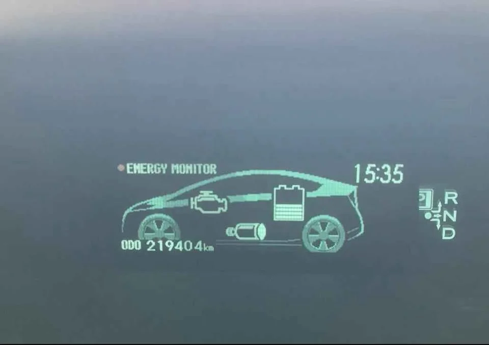 2010 Toyota Prius III 2