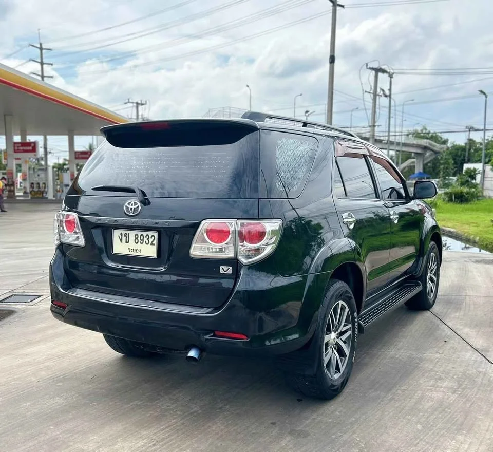 2013 Toyota Fortuner I 3