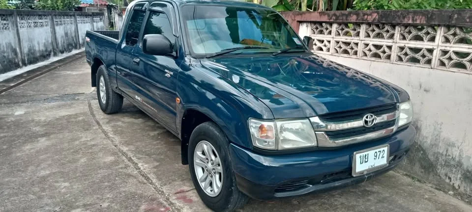 2003 Toyota Hilux Tiger VI 2