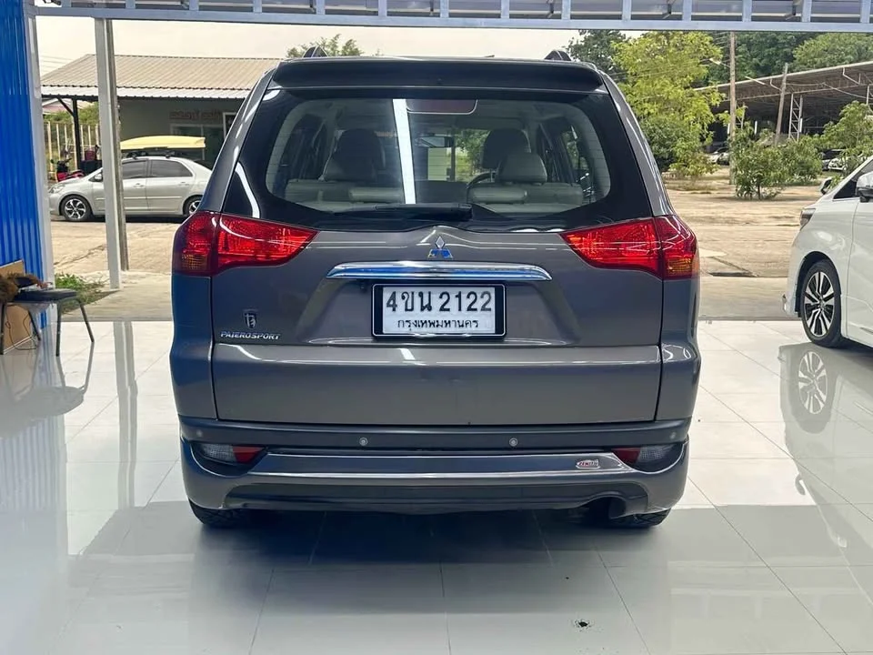 2012 Mitsubishi Pajero Sport II 2