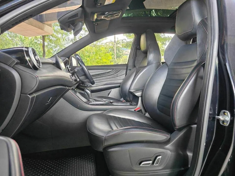 2023 MG HS 2