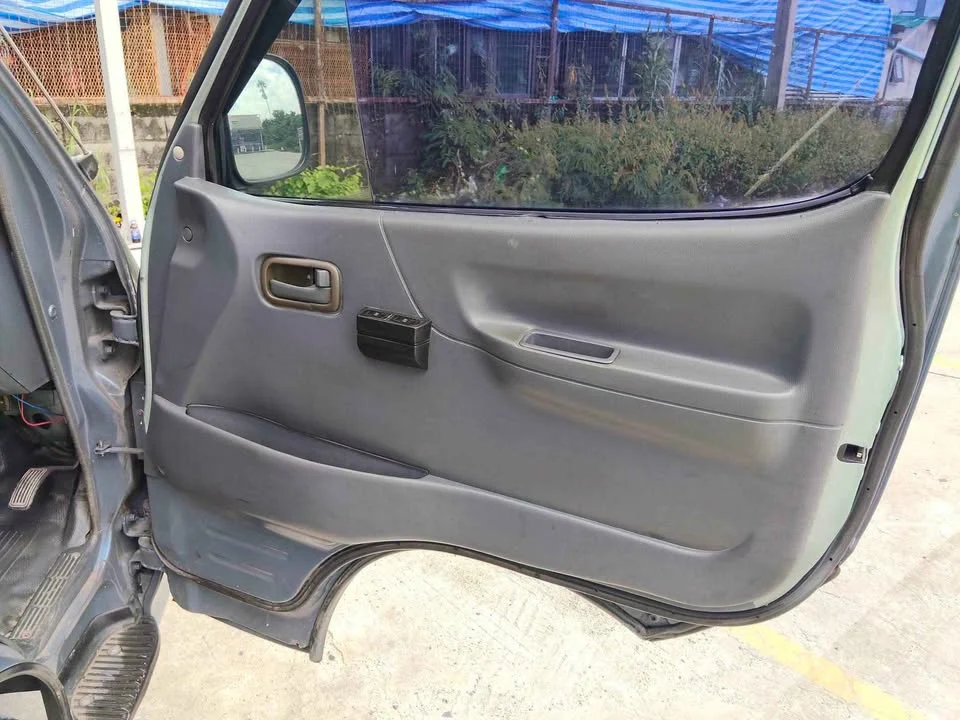 1997 Toyota Commuter IV (H100) 2