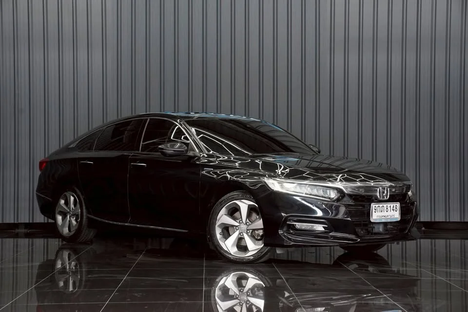 2019 Honda Accord X 3