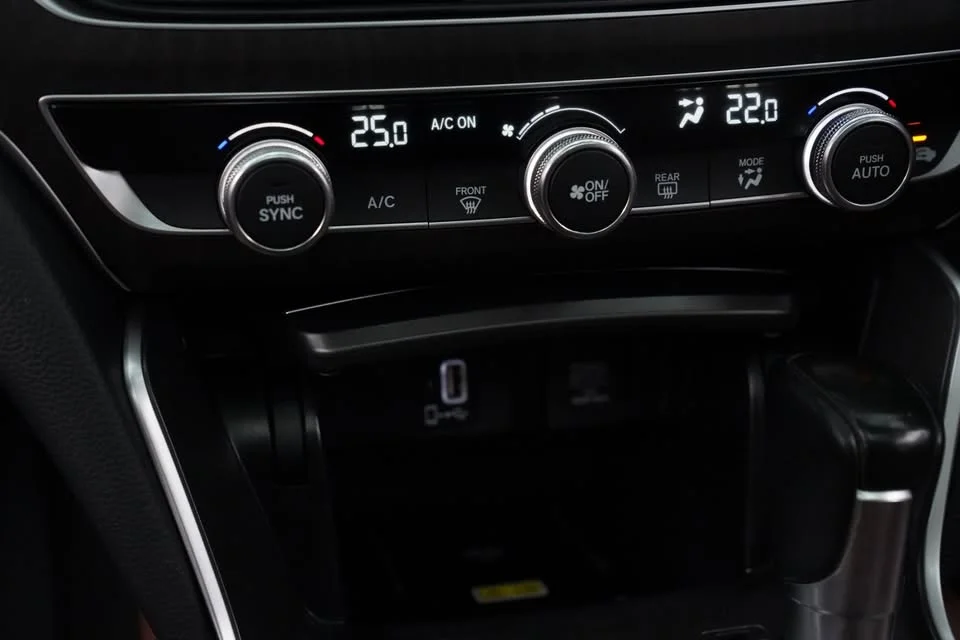 2019 Honda Accord X 2