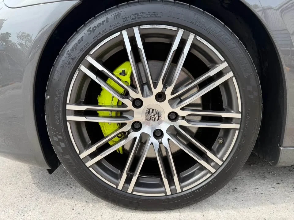 2016 Porsche Panamera I 2
