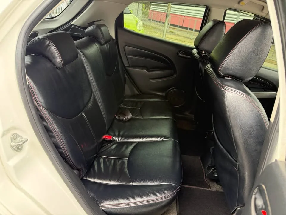 2013 Mazda 2 II 3