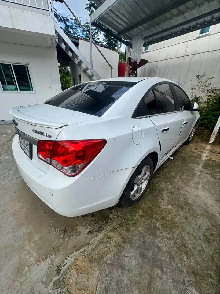Chevrolet Cruze I 3