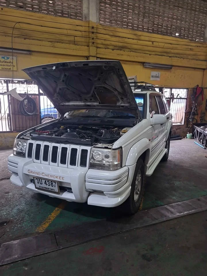 Jeep Grand Cherokee ZJ 2