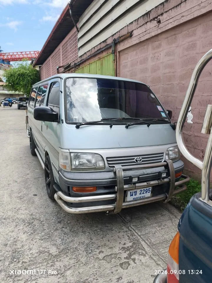 Toyota Commuter IV (H100) 2