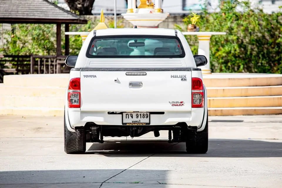 2012 Toyota Hilux VII 2