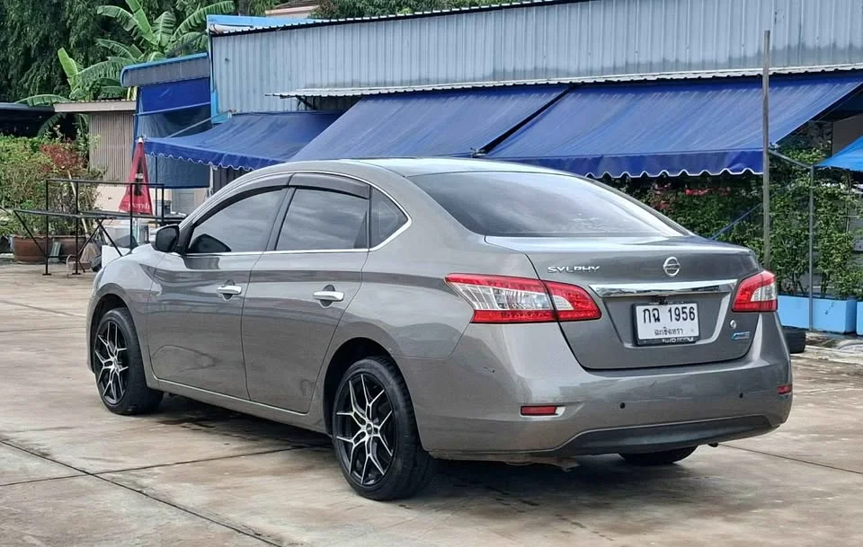 2012 Nissan Sylphy III (B17) 3