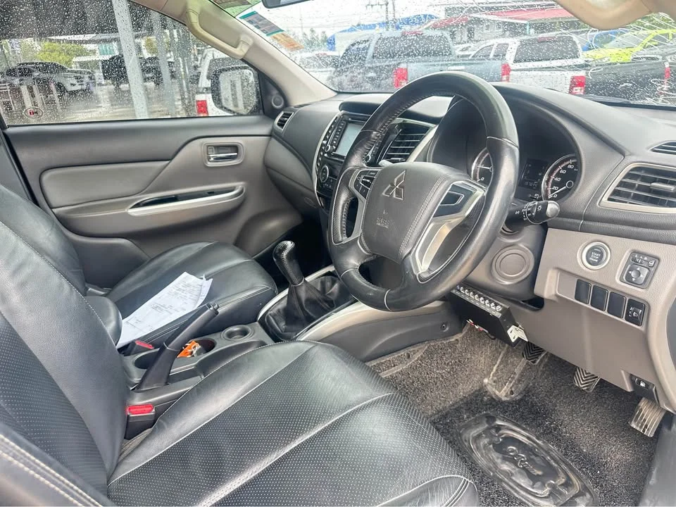 2017 Mitsubishi Triton V 2
