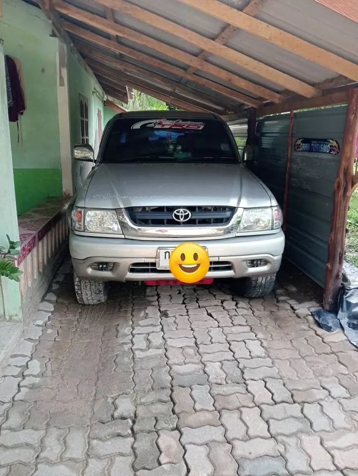 2004 Toyota Hilux Tiger VI 2
