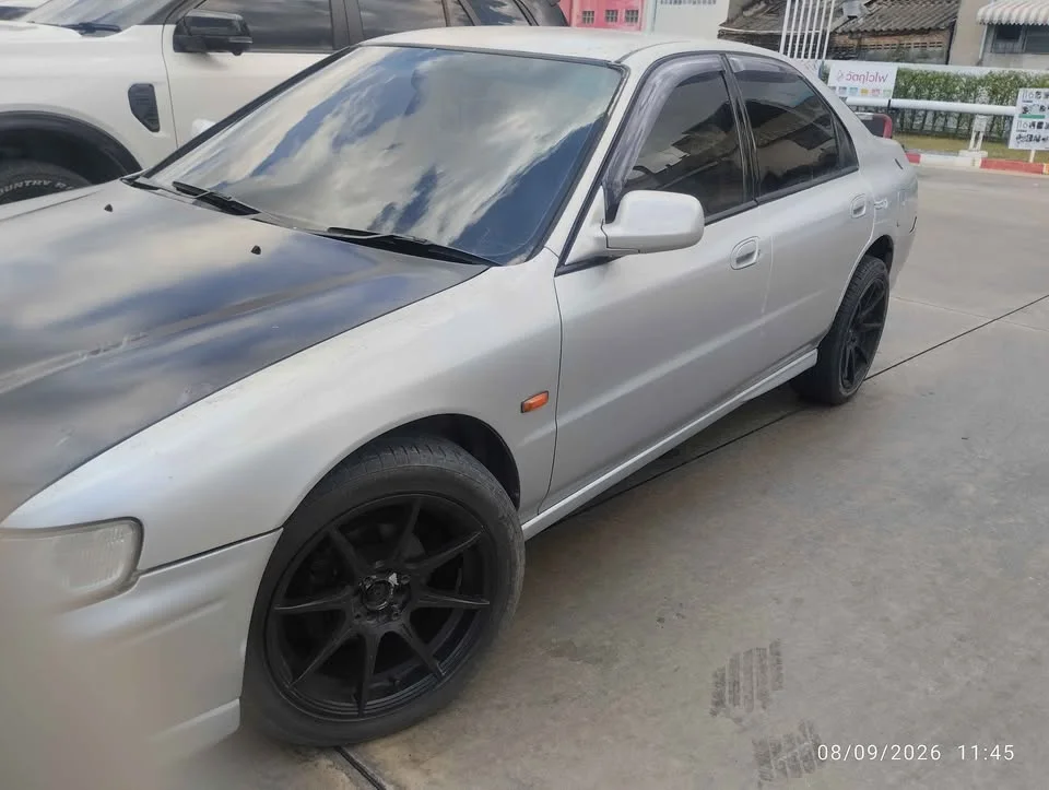 1995 Honda Accord V 3