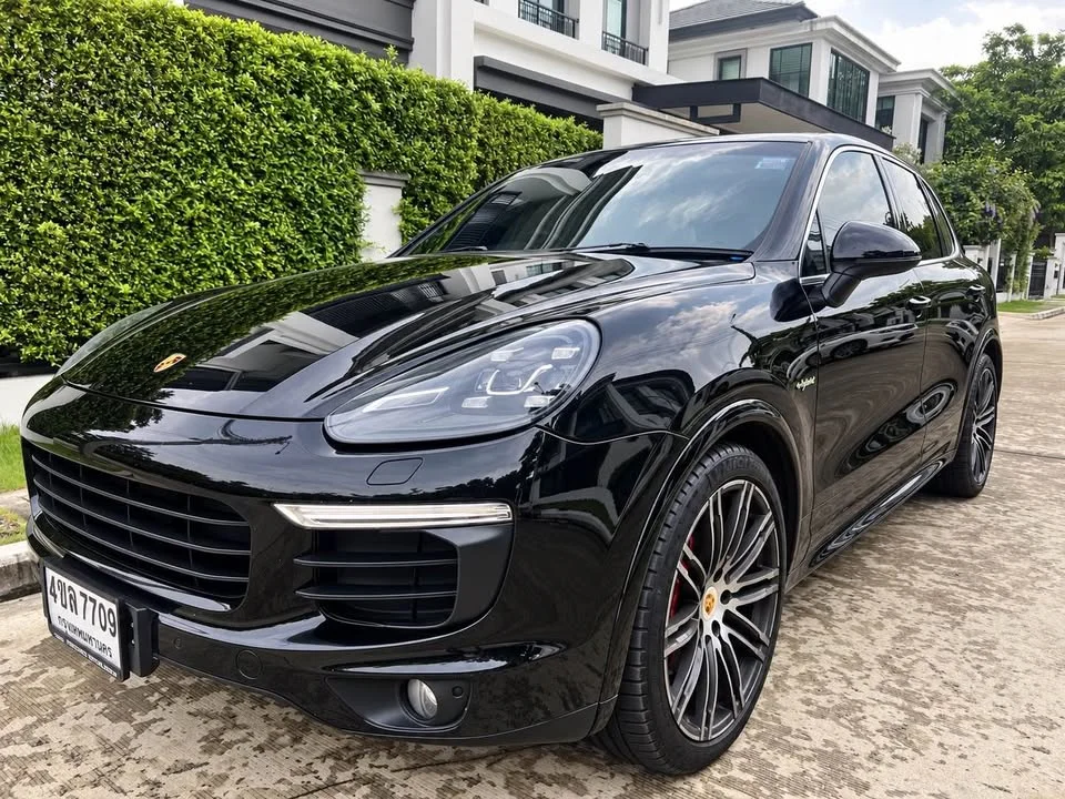 2015 Porsche Cayenne II 2