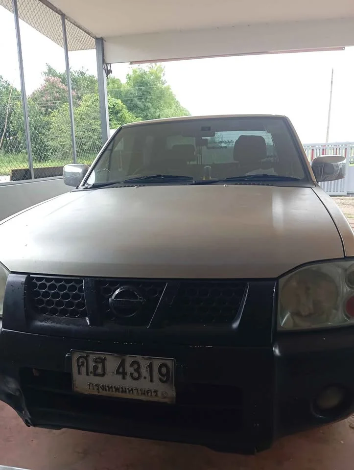 2006 Nissan Frontier I 3