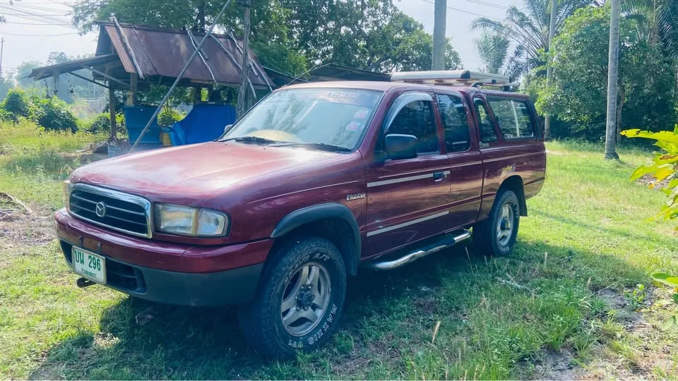 1999 Mazda 2500 Fighter V 2