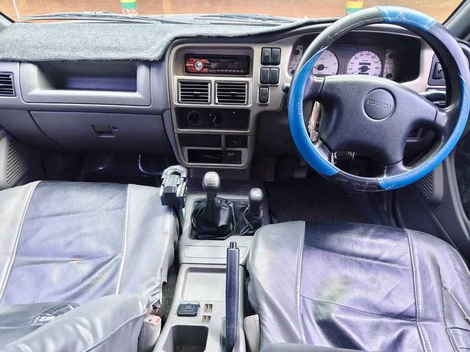 2001 Isuzu Faster Dragon Eyes III 2