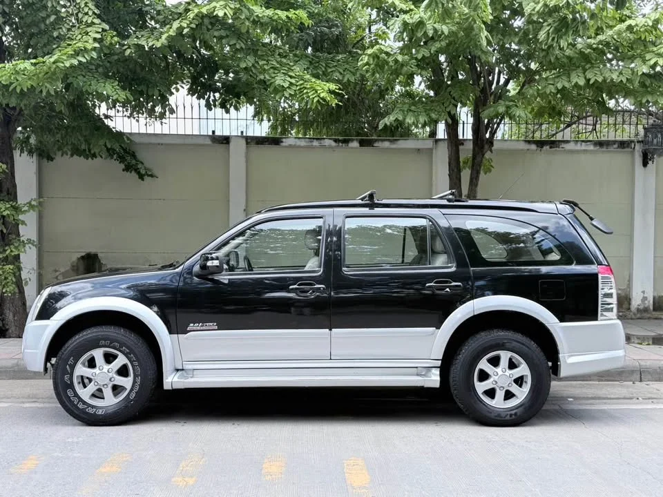 2007 Isuzu MU-7 3