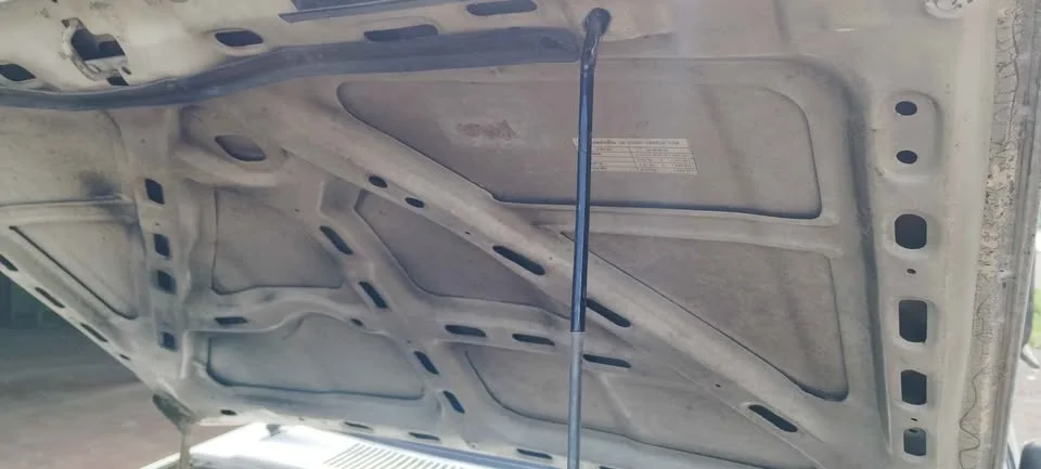 1996 Mazda B2500 IV 2