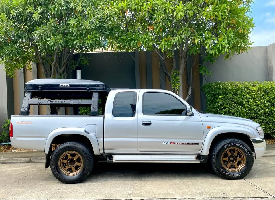 2001 Toyota Hilux Tiger VI 2