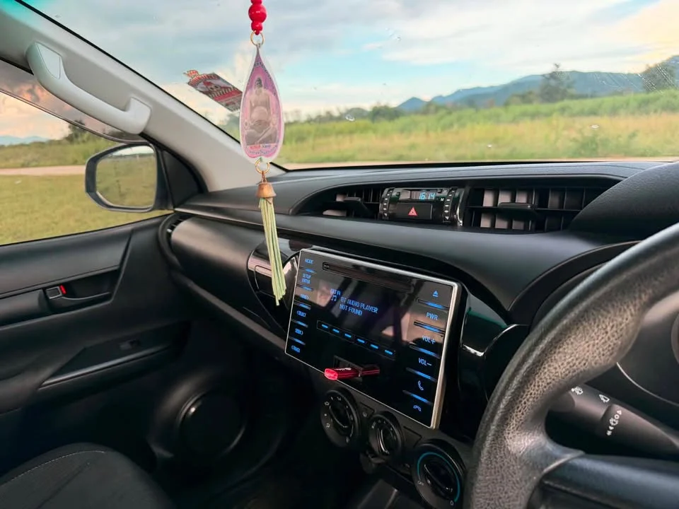 2019 Toyota Hilux VIII 3