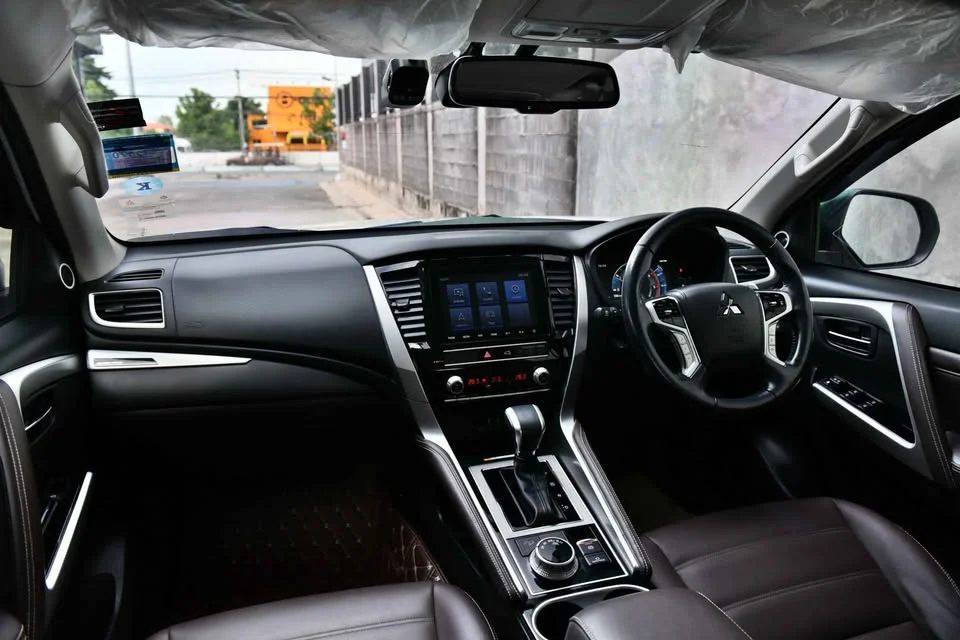 2023 Mitsubishi Pajero Sport III 2
