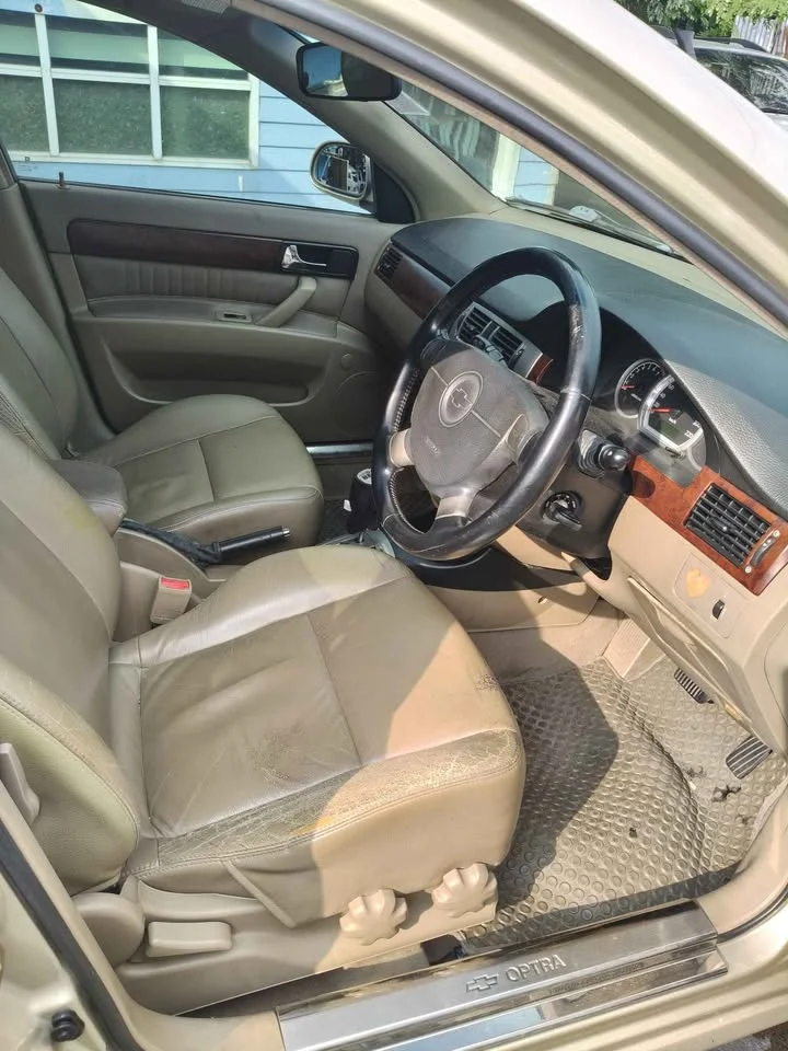 2004 Chevrolet Optra 2