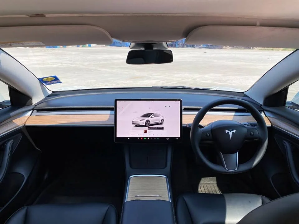 2023 Tesla Model 3 2