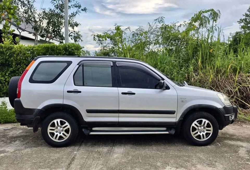 2003 Honda CR-V II 3