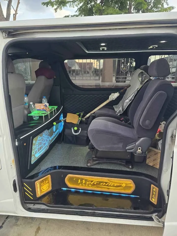 2006 Toyota HiAce V (H200) 2