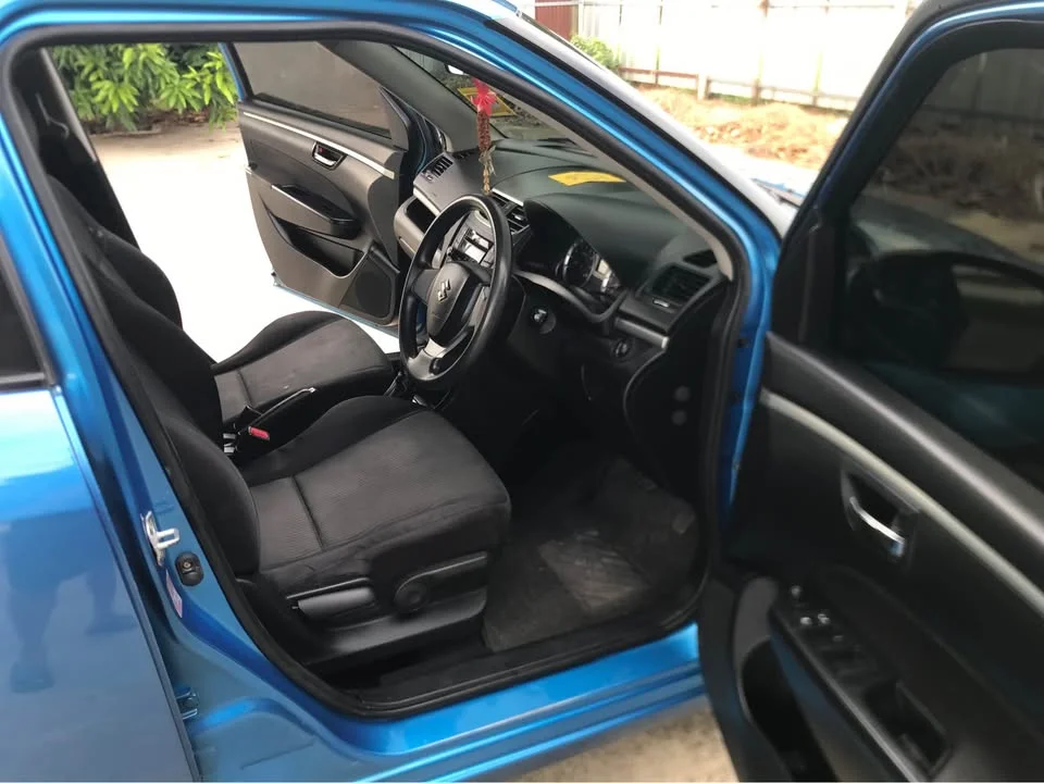 2015 Suzuki Swift II 2