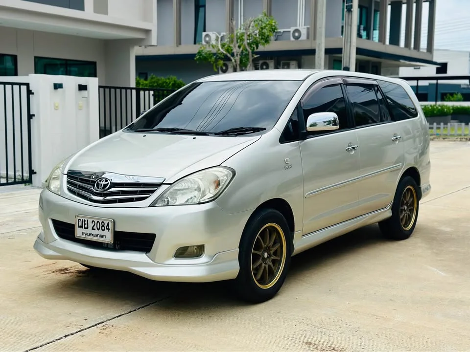 2008 Toyota Innova I 3
