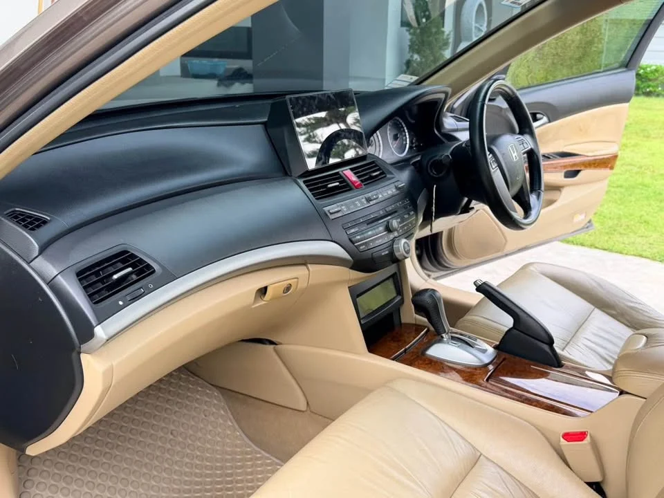 2011 Honda Accord VIII 2