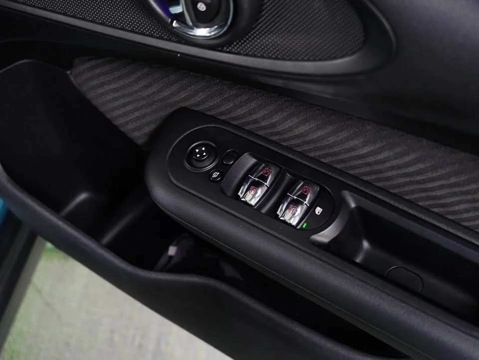 2019 Mini Hatch  III 3
