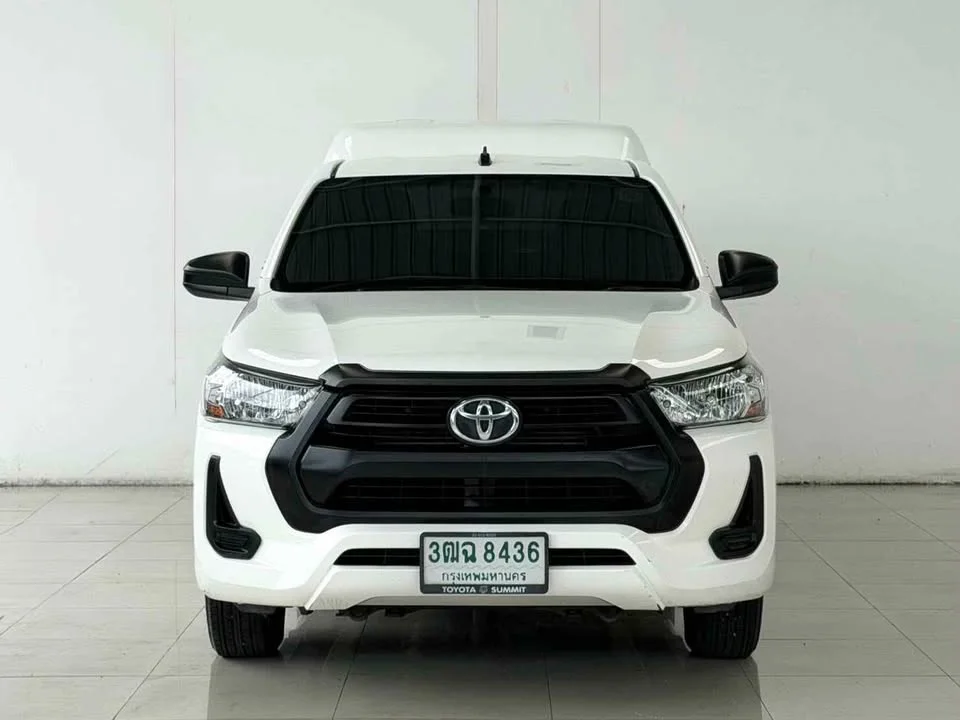 2020 Toyota Hilux VIII 2