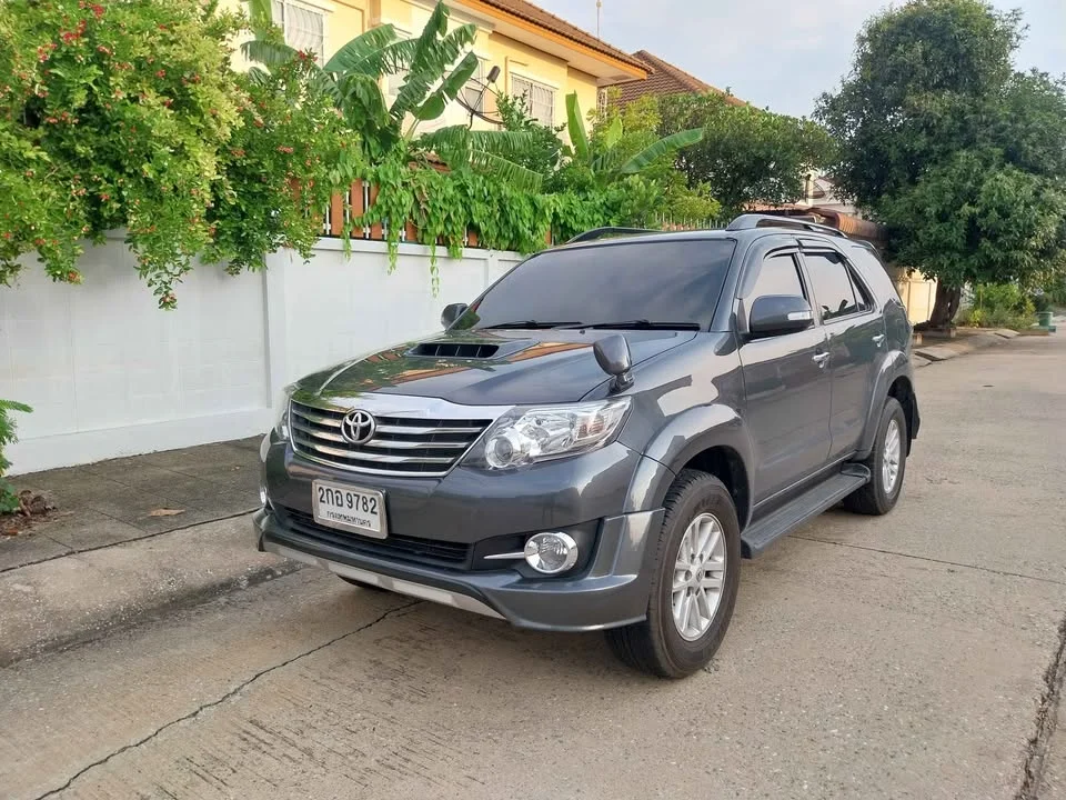 2013 Toyota Fortuner I 2