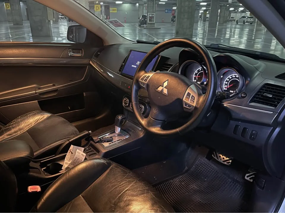 2011 Mitsubishi Lancer IX 2